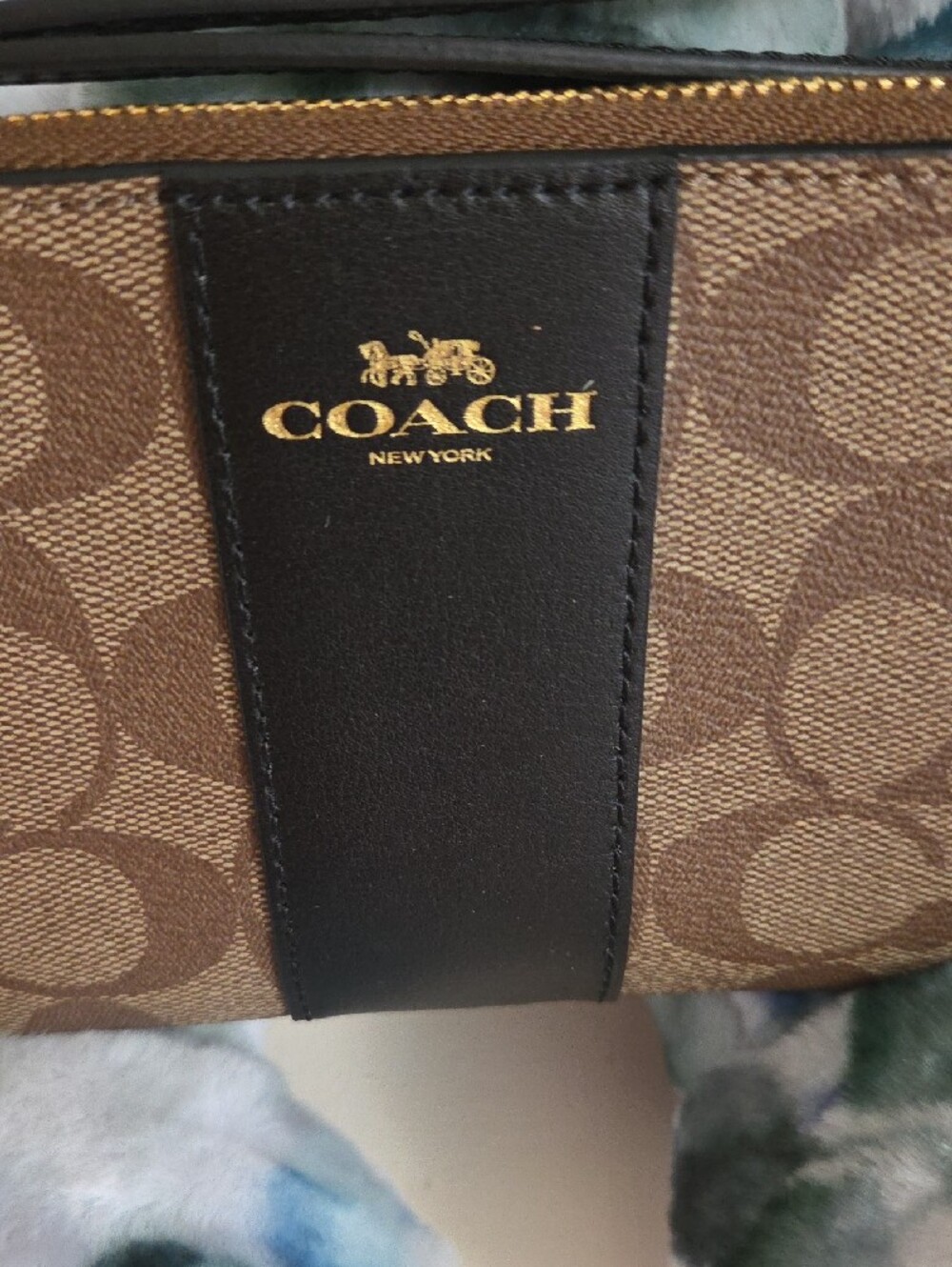 NWOT Coach Brown Signature Canvas Wristlet with Black Leather Trim - Picture 2 of 9